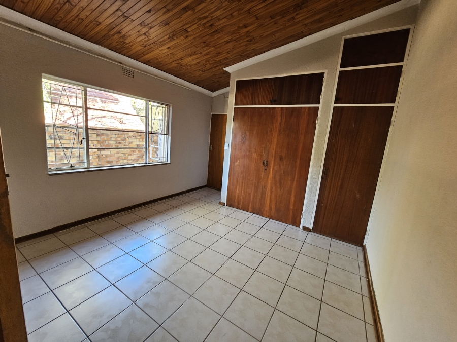 To Let 2 Bedroom Property for Rent in Flamwood North West